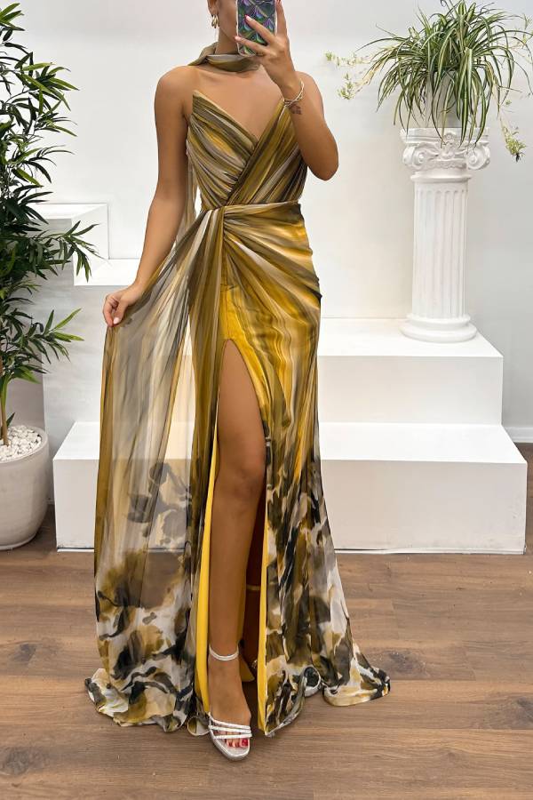 Elegantly Styled Dress for Everyday Wear