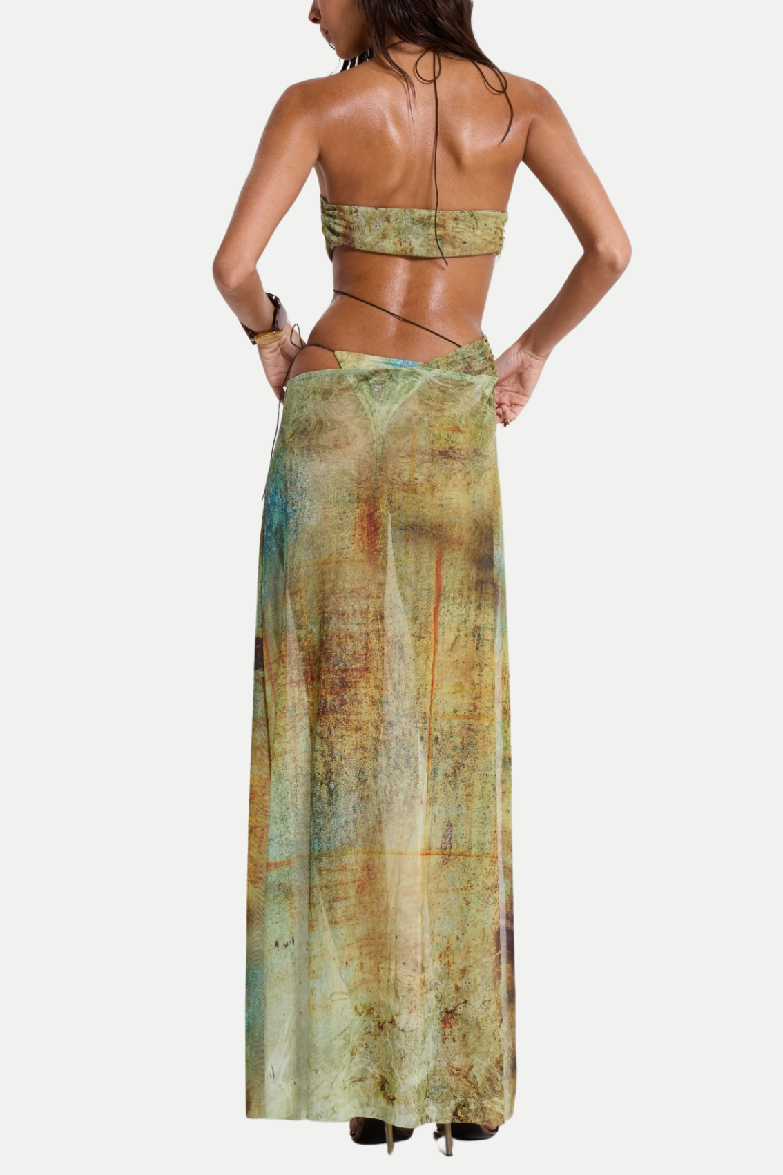 Gracefully Styled Dress for Any Occasion
