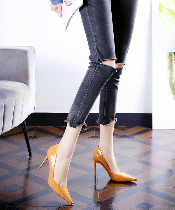 Beautifully Finished Heels in a Timeless Design