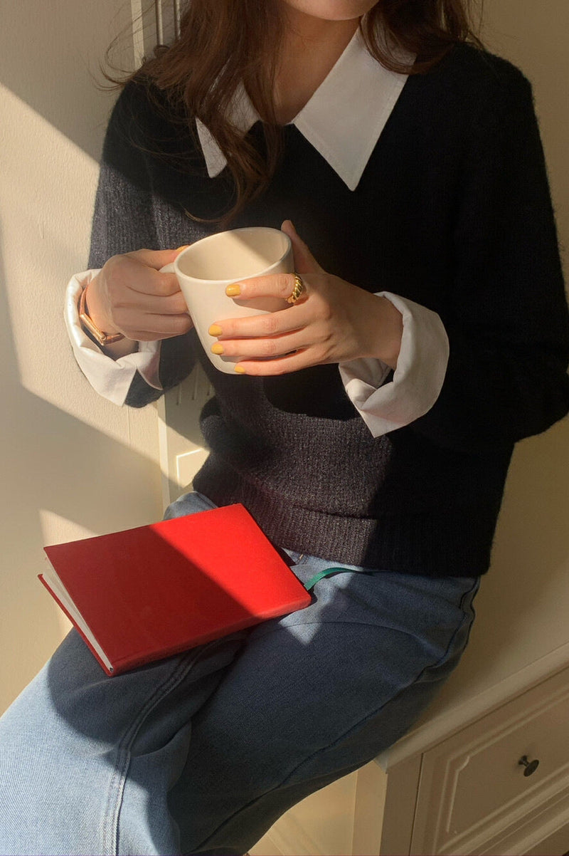 Effortlessly Elegant Sweater with a Timeless Design