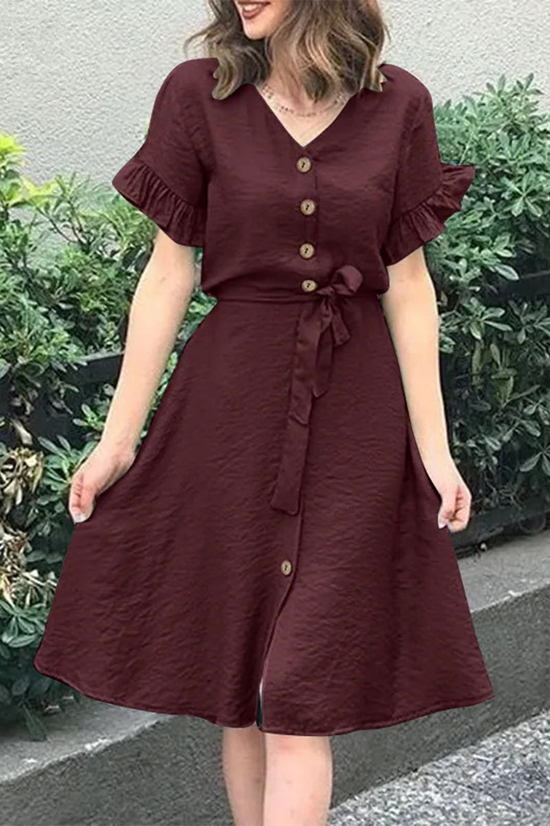 Well Tailored Dress with a Graceful Silhouette