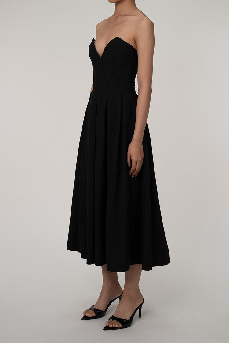Sophisticated Dress with a Clean Classic Look