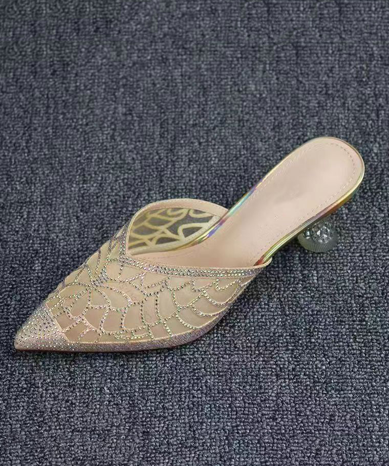 Classic Vintage Sandals with a Flattering Fit