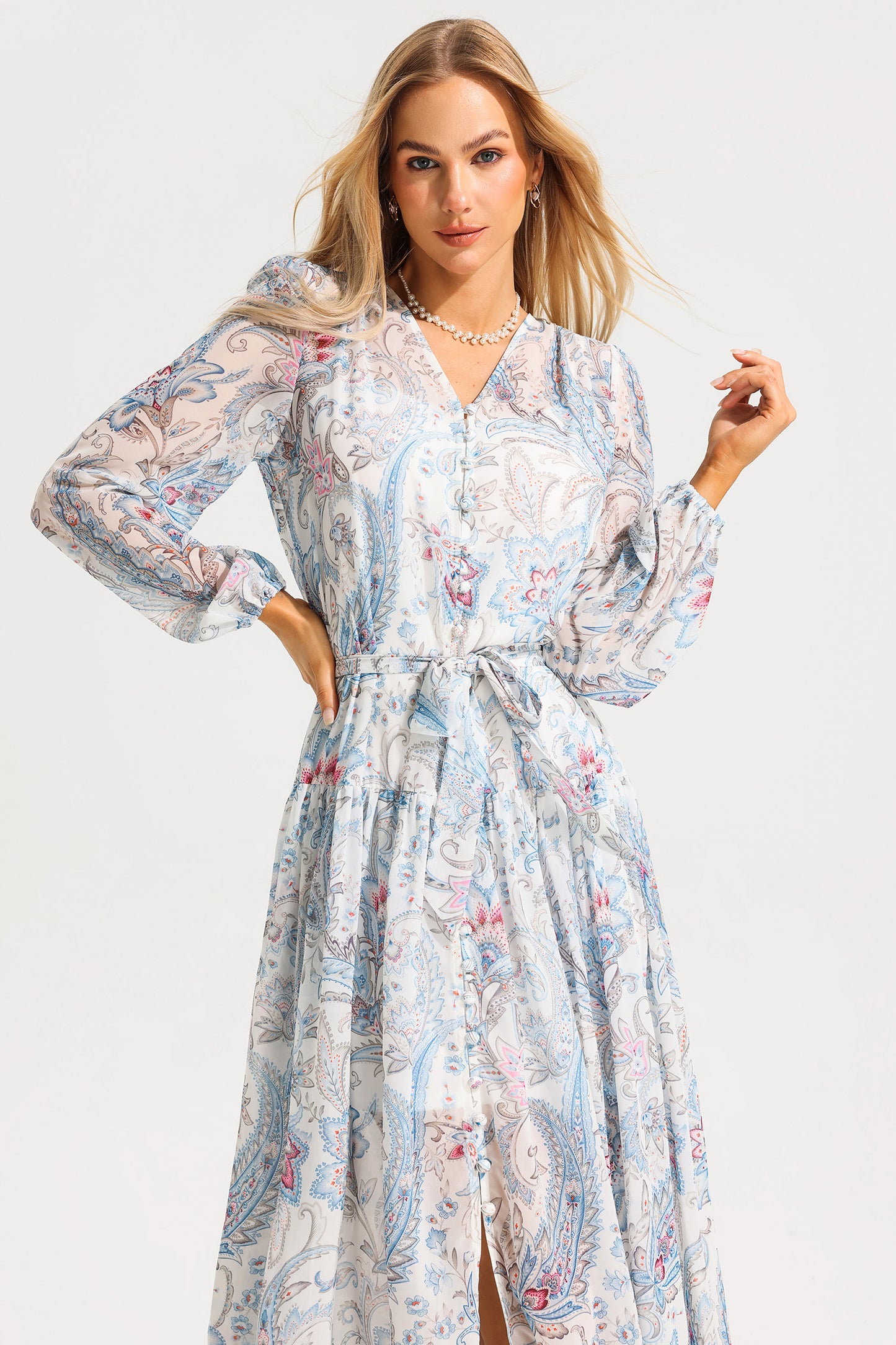 Beautifully Crafted Dress in a Classic Style