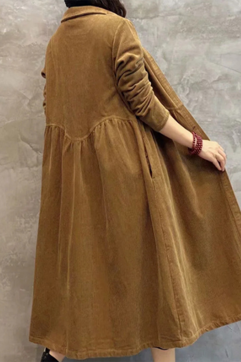 Effortlessly Elegant Garment with a Timeless Design