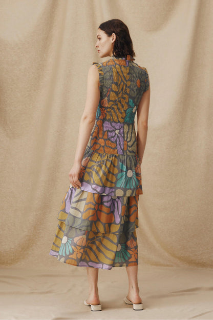 Classic Vintage Dress with a Flattering Fit