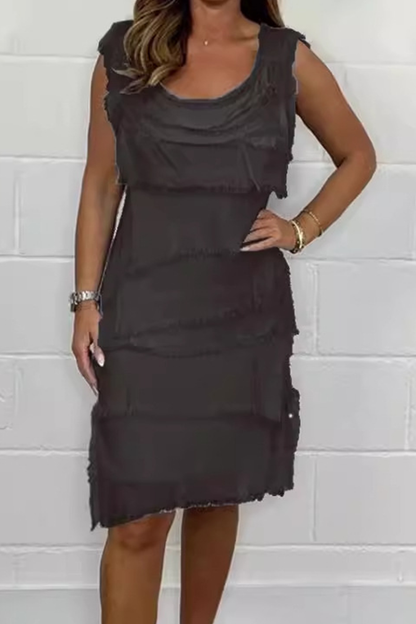 Well Tailored Dress with a Graceful Silhouette