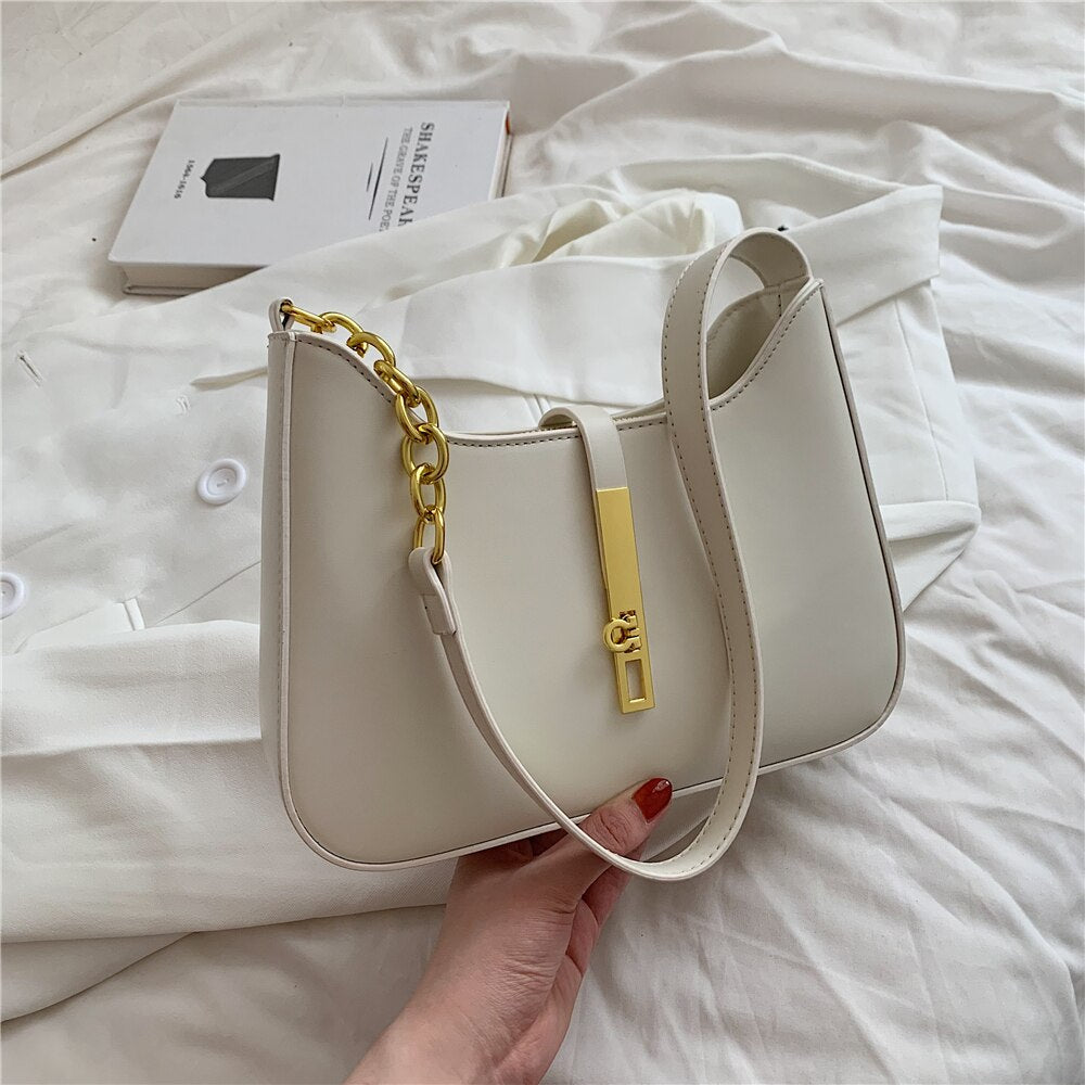 Gracefully Styled Bag for Any Occasion