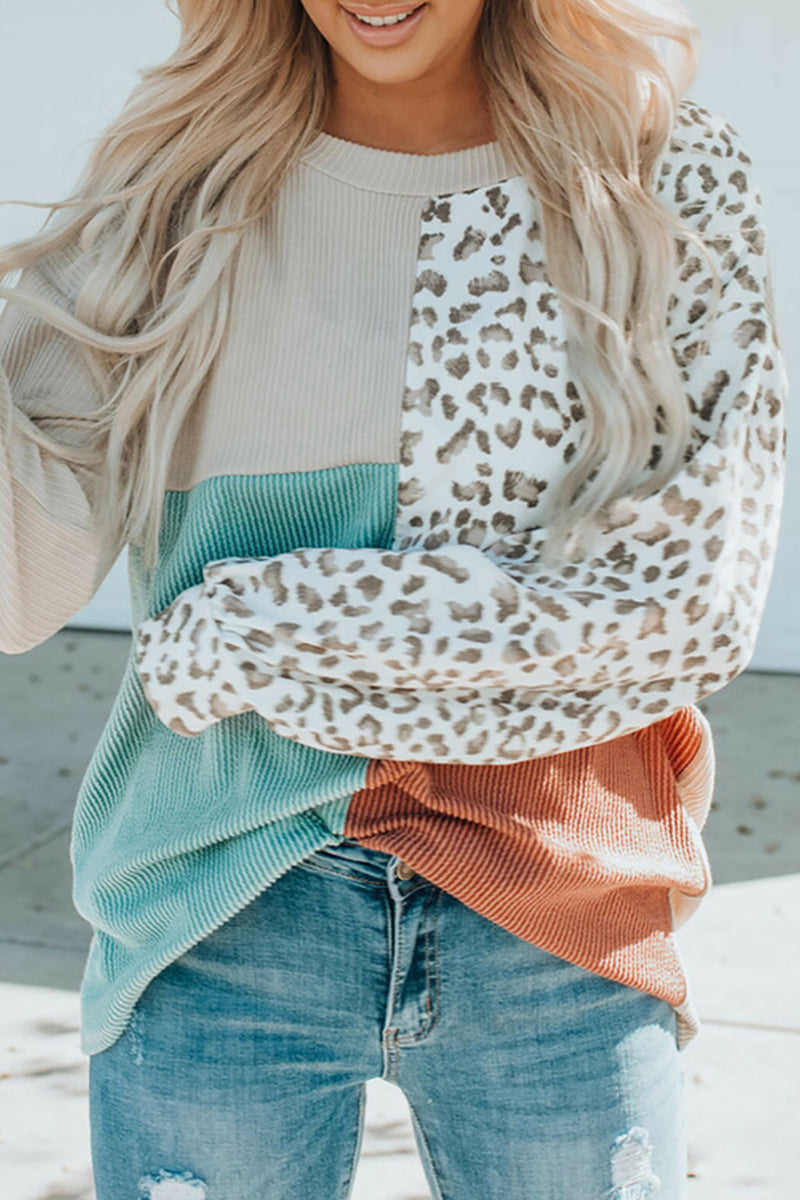 A Vintage Style Top with Delicate Timeless Details