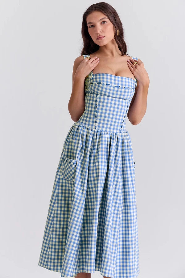 Sophisticated Dress with a Clean Classic Look