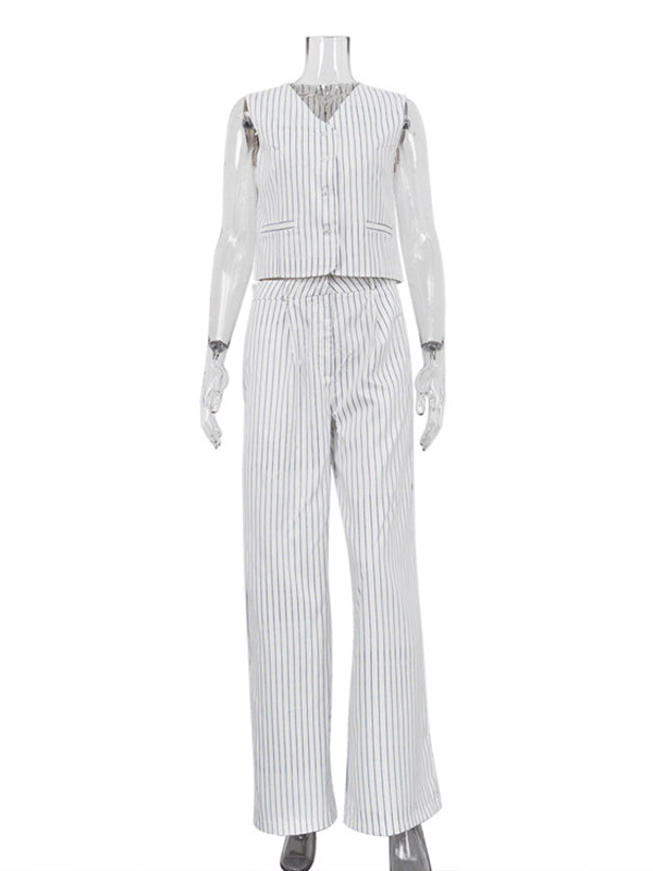 Sophisticated Pants with a Clean Classic Look