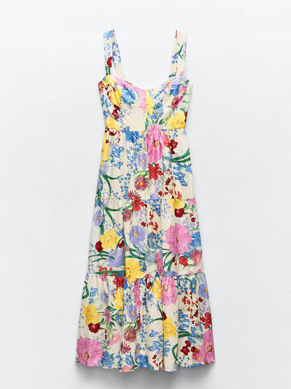 Classic Vintage Dress with a Flattering Fit