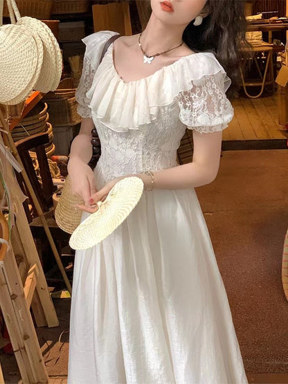 Classic Vintage Dress with a Flattering Fit