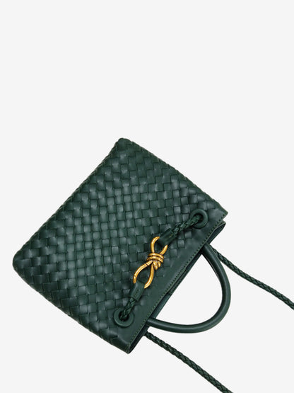 Beautifully Finished Bag in a Timeless Design