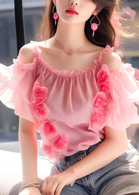 Effortlessly Elegant Top with a Timeless Design