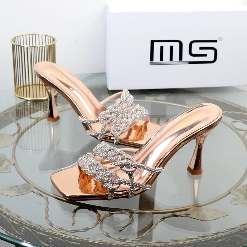 Polished Sandals with an Effortless Classic Look