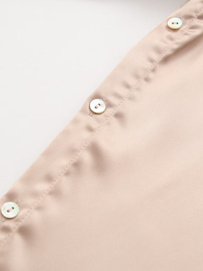 Effortlessly Elegant Pants with a Timeless Design