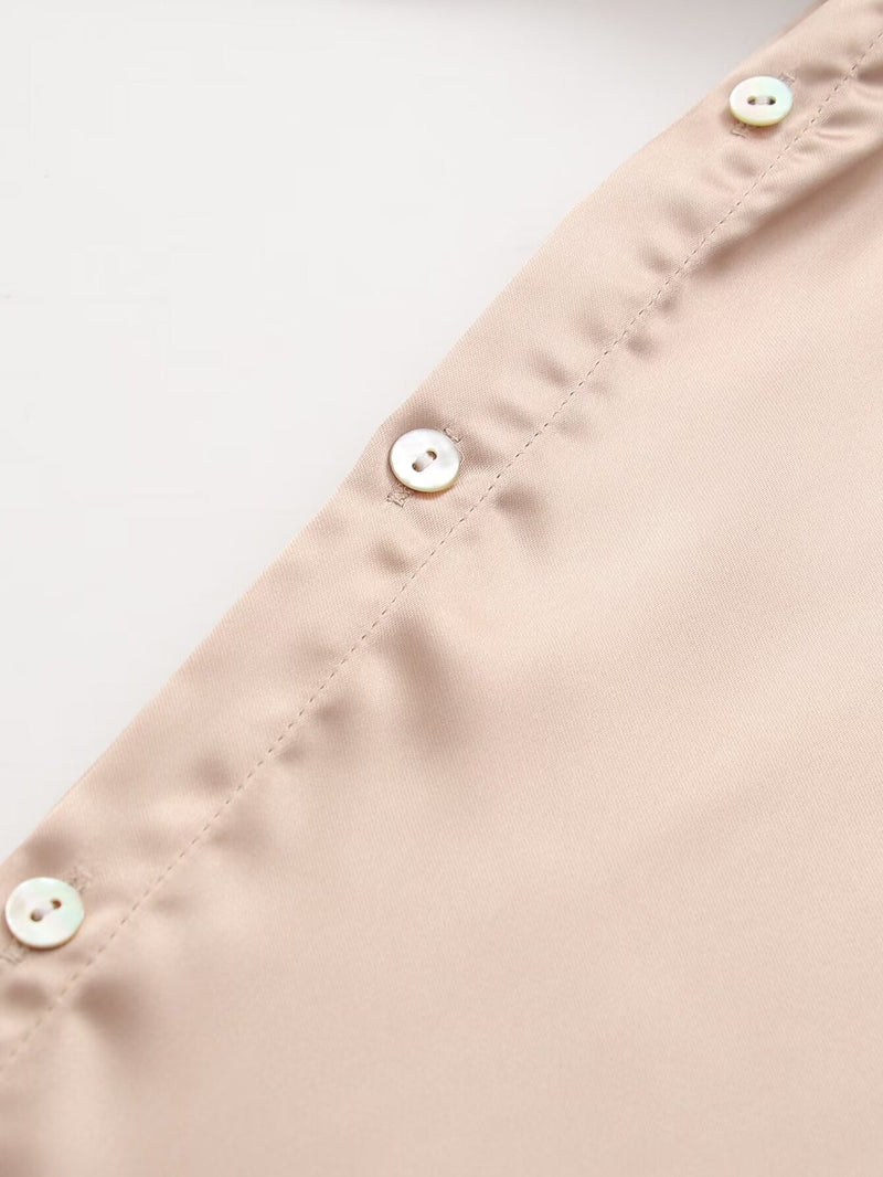 Effortlessly Elegant Pants with a Timeless Design