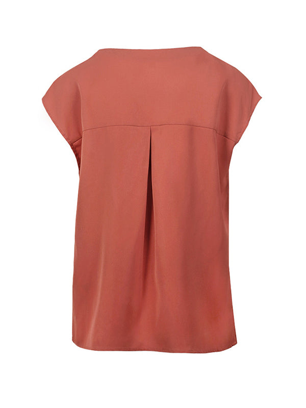 Classic Vintage Blouse with a Flattering Fit
