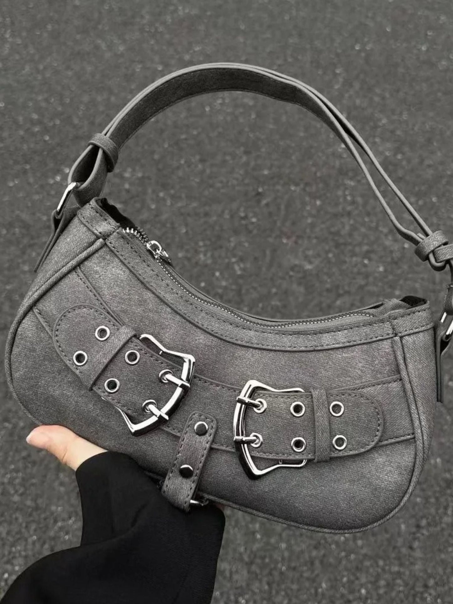 Effortlessly Elegant Bag with a Timeless Design