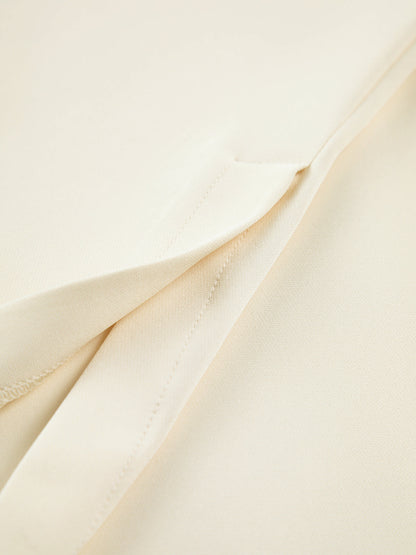 Effortlessly Elegant Garment with a Timeless Design