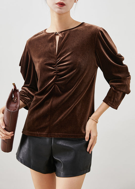 Well Tailored Blouse with a Graceful Silhouette