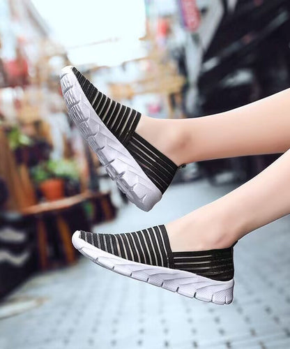 Effortlessly Elegant Shoes with a Timeless Design