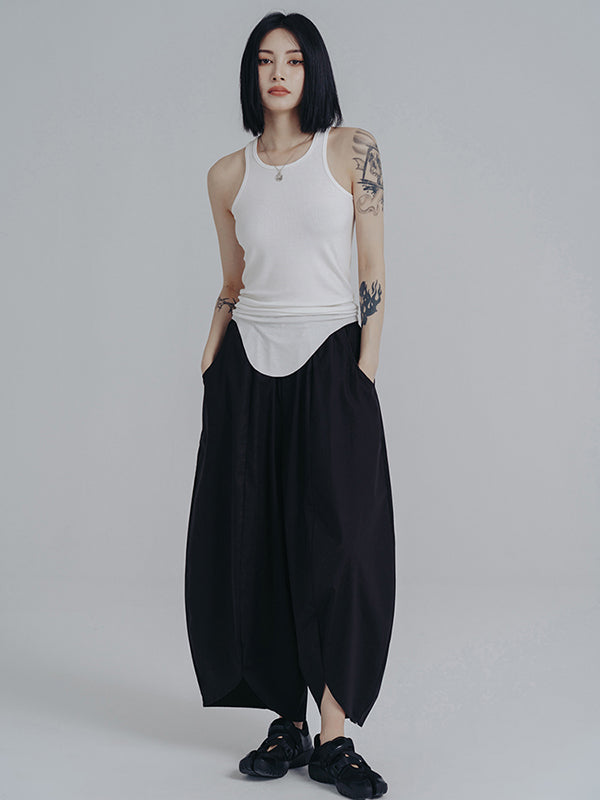 Well Tailored Pants with a Graceful Silhouette
