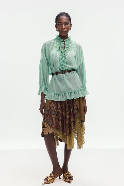 Well Tailored Garment with a Graceful Silhouette