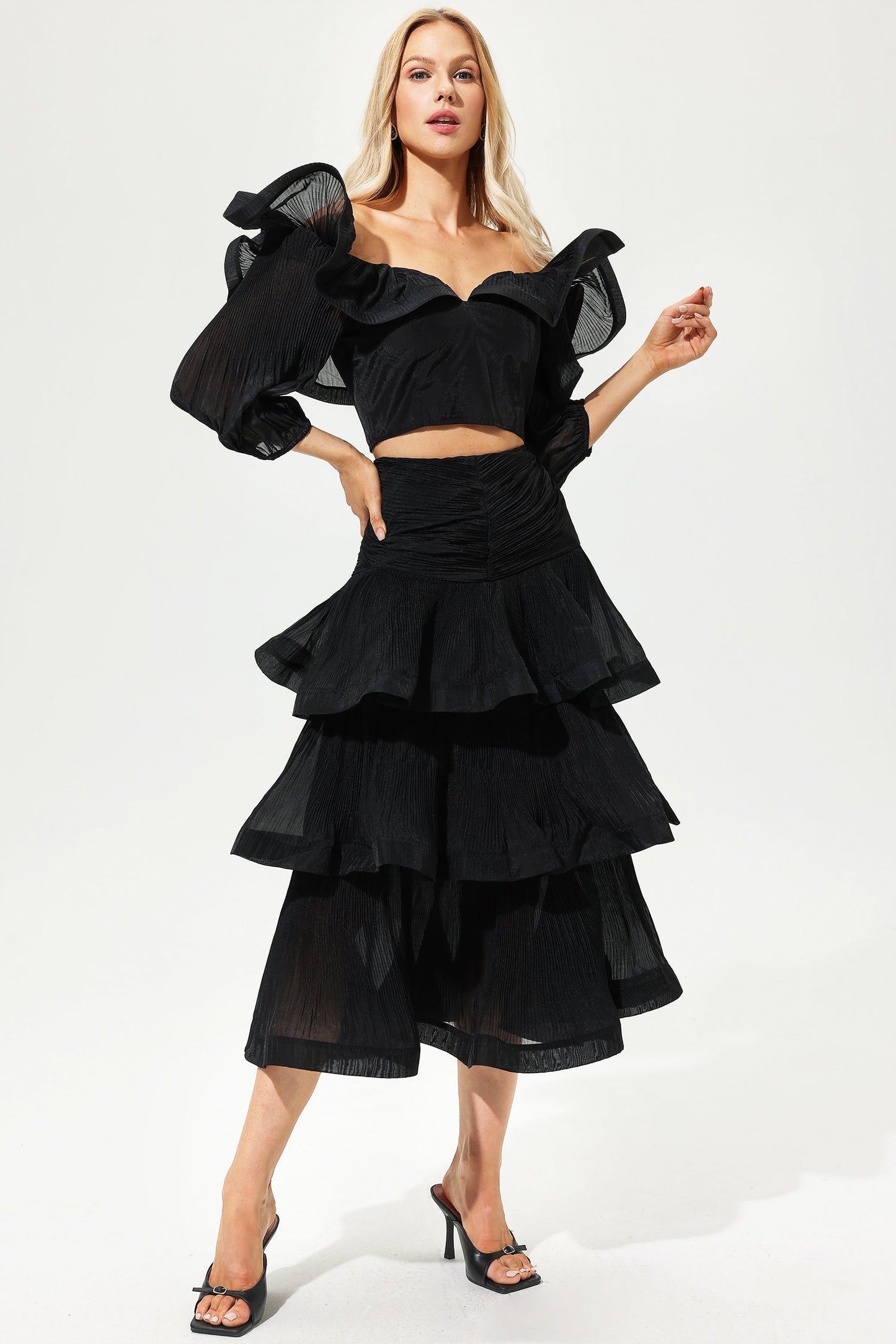 Gracefully Styled Dress for Any Occasion