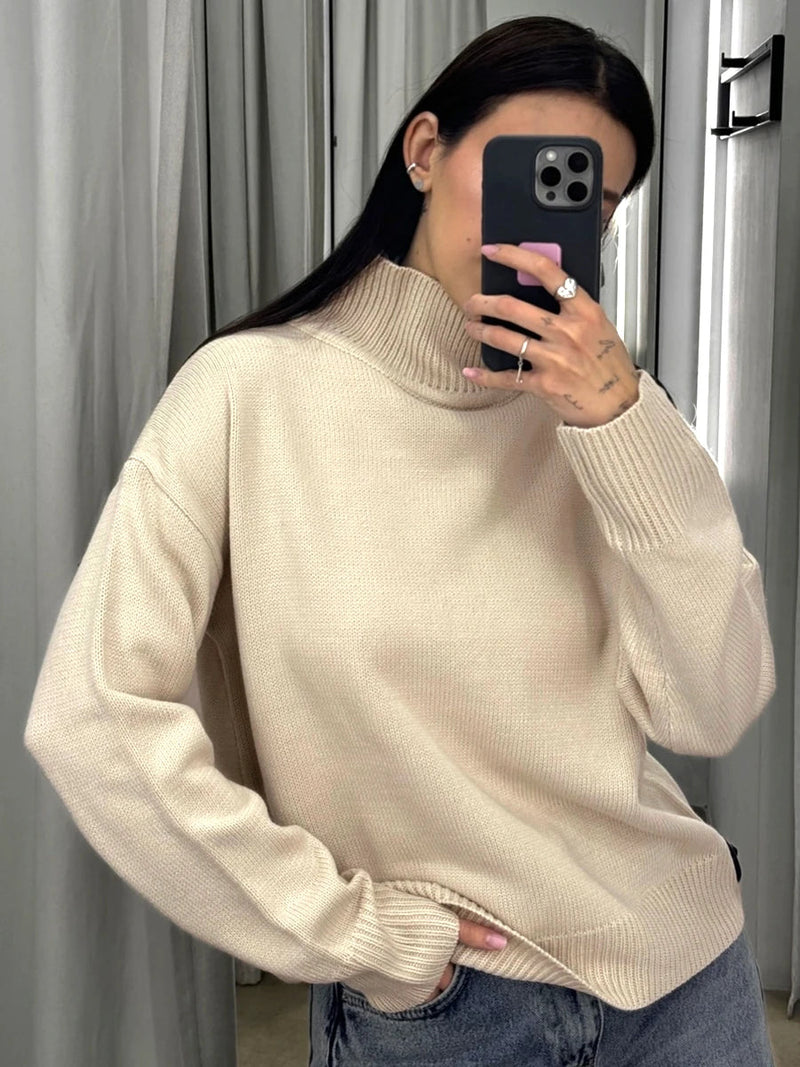Beautifully Finished Sweater in a Timeless Design