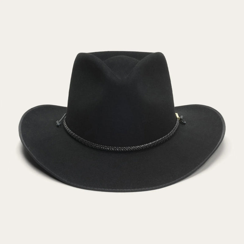 Gracefully Styled Garment for Any Occasion