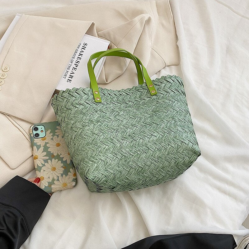 Sophisticated Bag with a Clean Classic Look