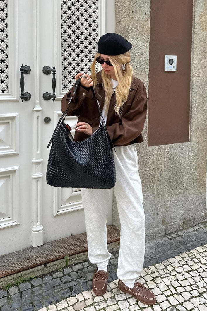 Effortlessly Elegant Jacket with a Timeless Design