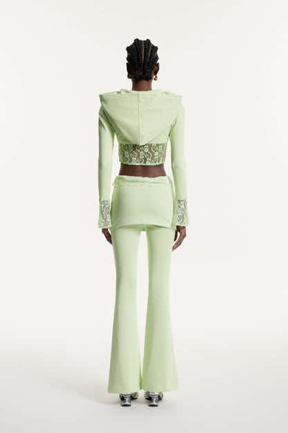 Well Tailored Pants with a Graceful Silhouette
