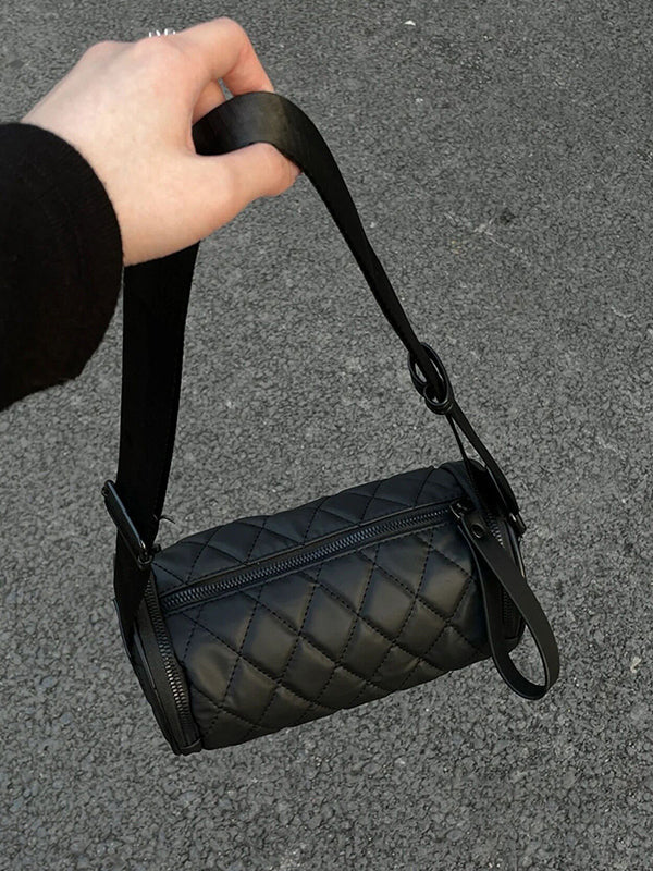 Well Tailored Bag with a Graceful Silhouette