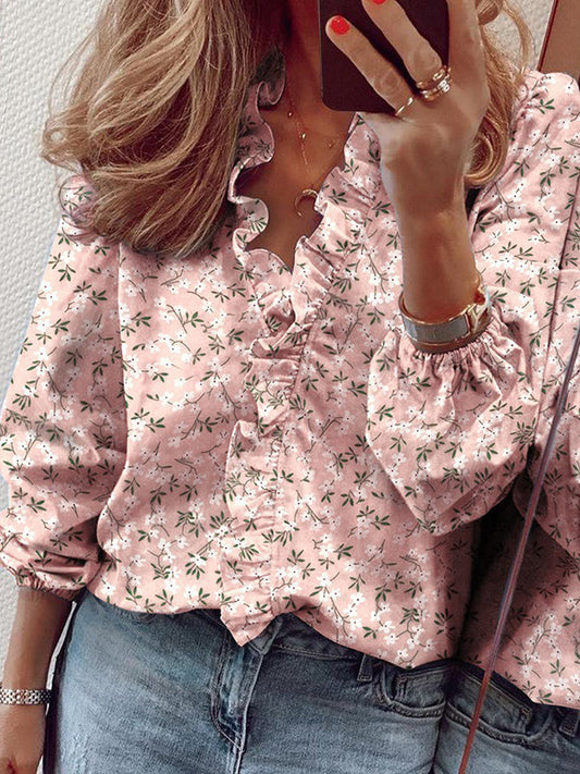 Well Tailored Blouse with a Graceful Silhouette