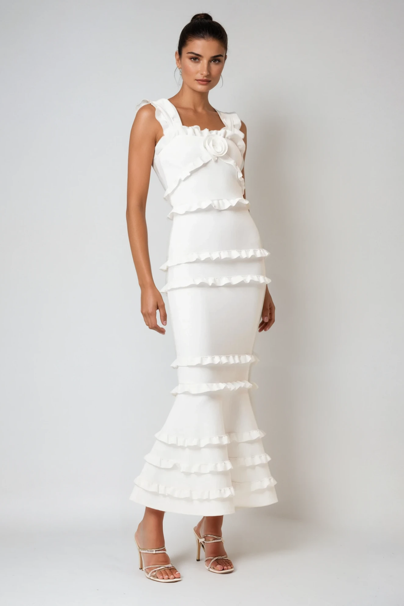 Effortlessly Elegant Dress with a Timeless Design