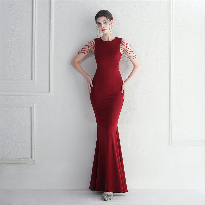 Beautifully Finished Dress in a Timeless Design