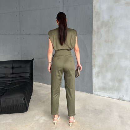 Effortlessly Elegant Garment with a Timeless Design