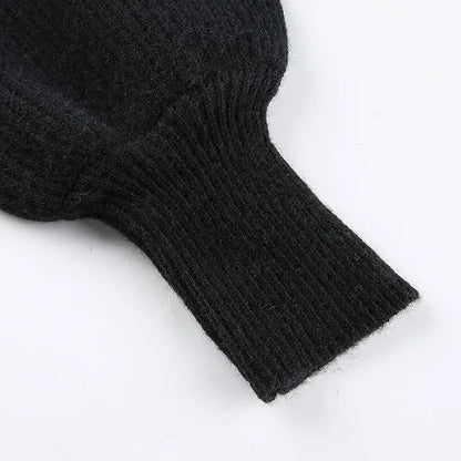 Well Tailored Sweater with a Graceful Silhouette