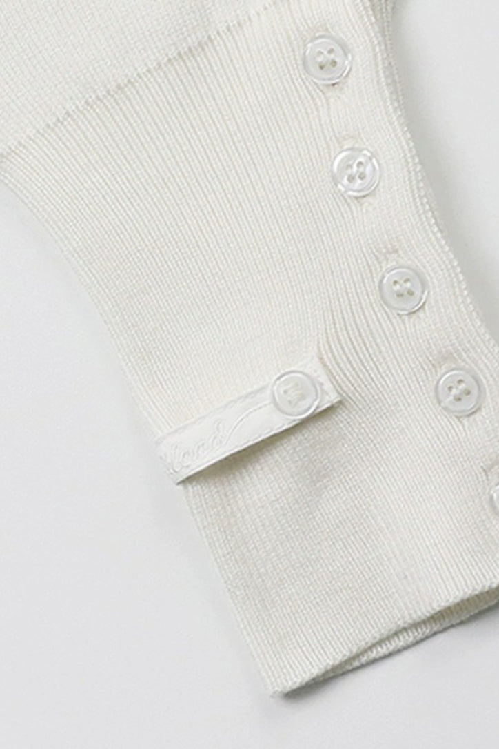 Beautifully Crafted Cardigan in a Classic Style