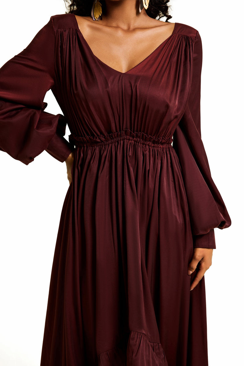 Beautifully Crafted Dress in a Classic Style
