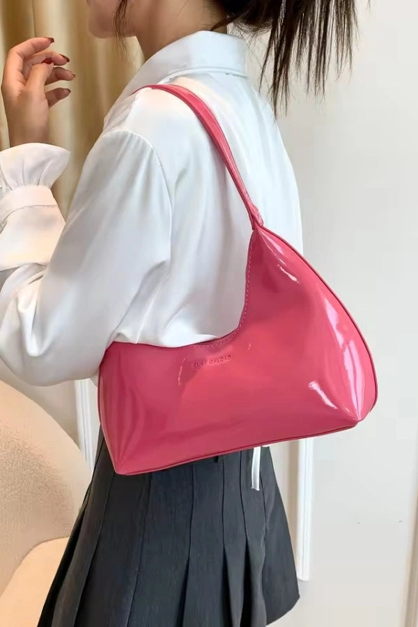 Beautifully Crafted Bag in a Classic Style