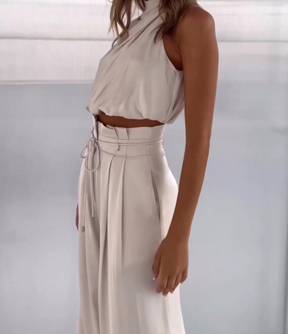 Sophisticated Garment with a Clean Classic Look