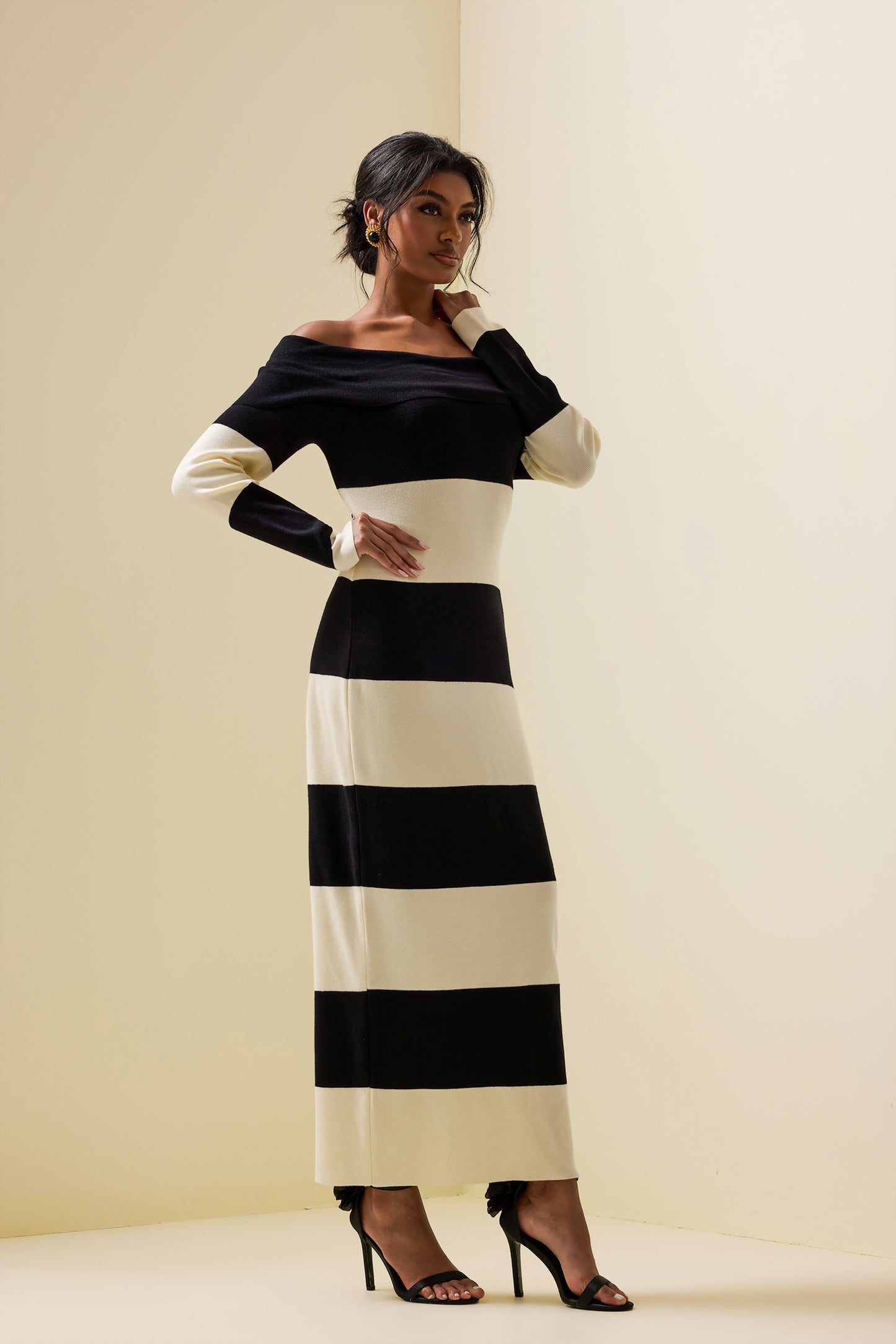 Sophisticated Dress with a Clean Classic Look