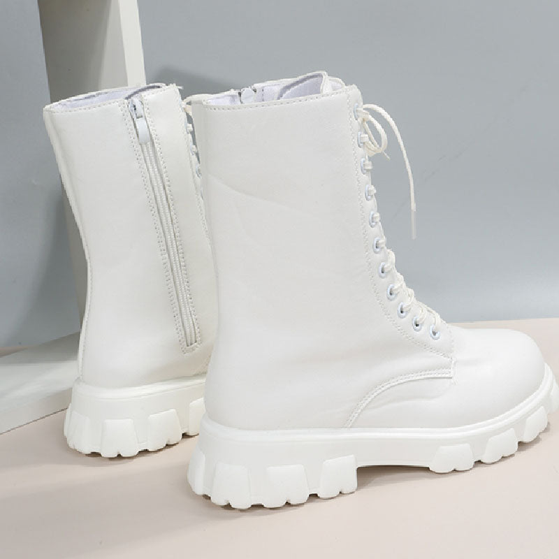 Well Tailored Shoes with a Graceful Silhouette