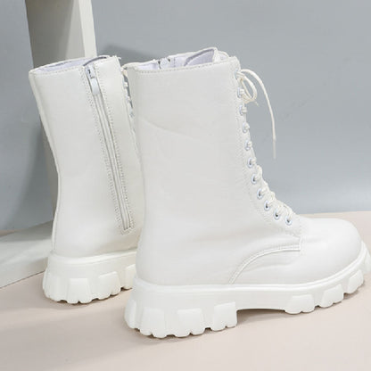 Well Tailored Shoes with a Graceful Silhouette