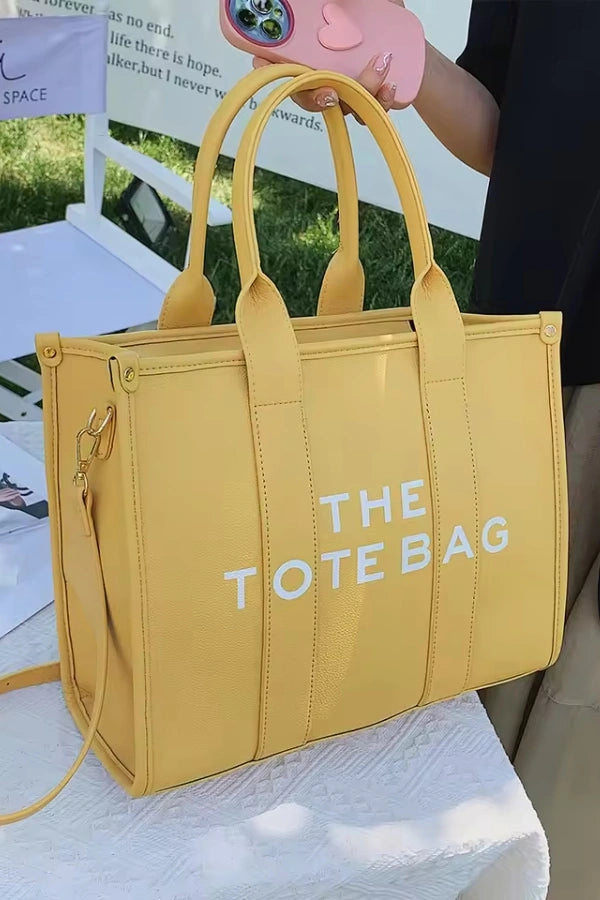 Effortlessly Elegant Bag with a Timeless Design