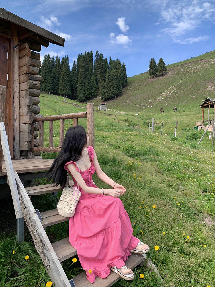 Effortlessly Elegant Dress with a Timeless Design